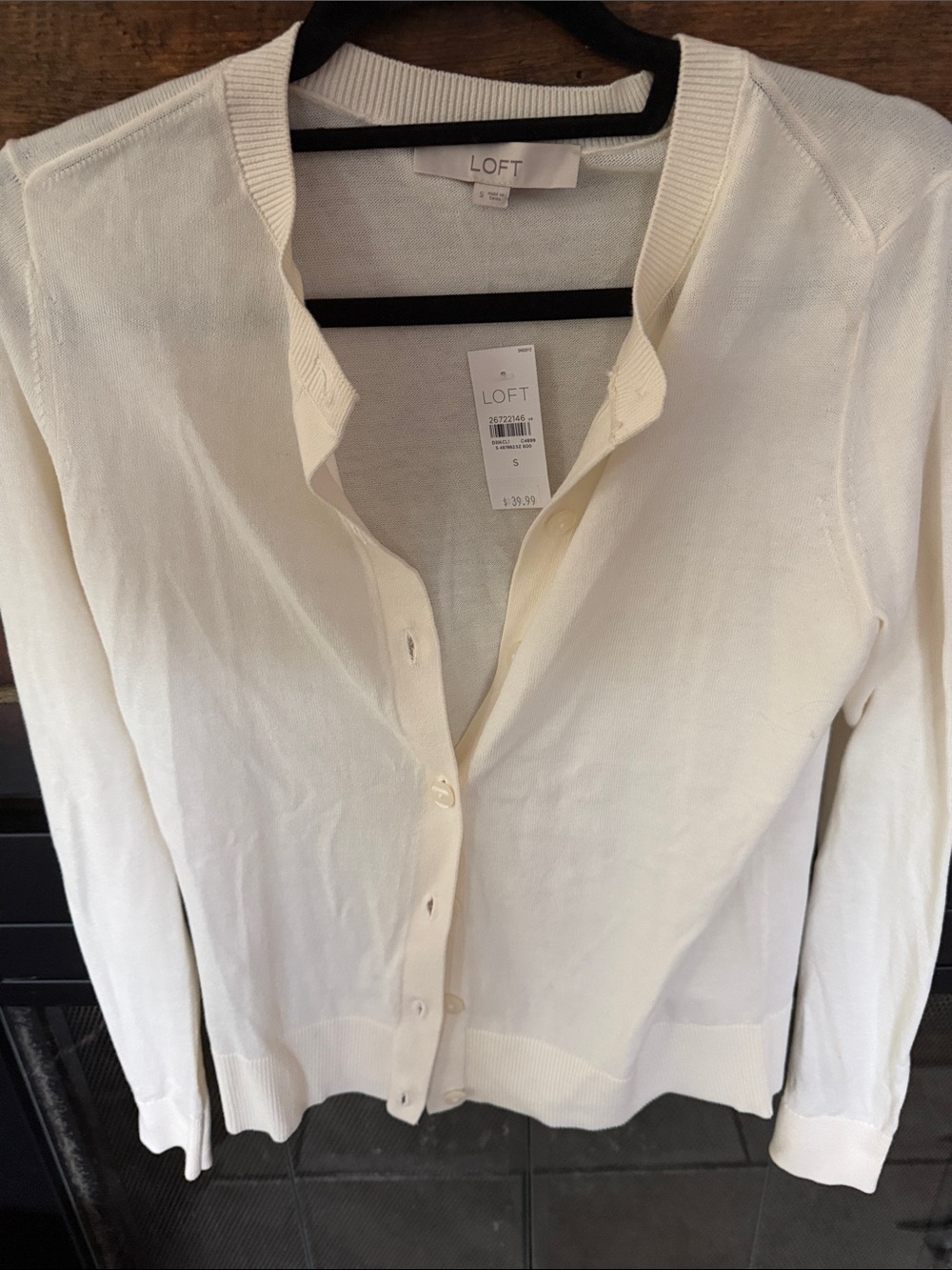 LOFT Off-White Crewneck Button Cardigan. NWT
